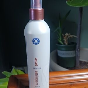 Thermafuse Antiseptic Astringent Hair Treatment - 8oz Bottle.